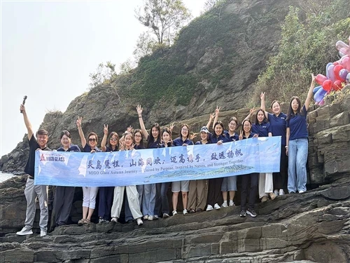 MIGO GLASS Team Building Day á Lingshan Island