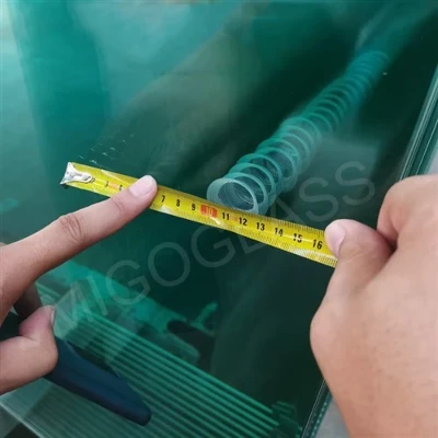 12mm Panoramic Padel Court gler
