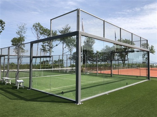 Padel tennisvöllur lagskipt gler
