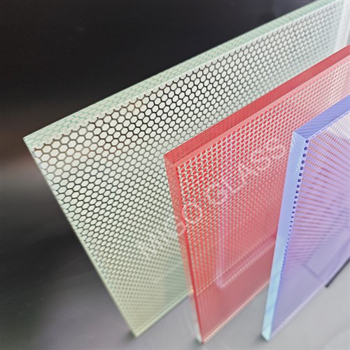 Skvassvöllur glerveggur