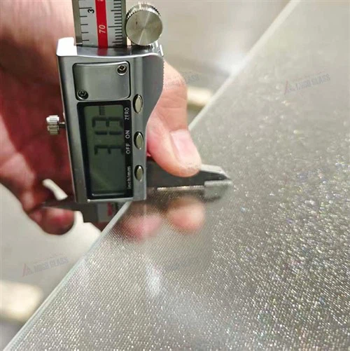 3,2 mm hertu glært sólargler með En12150